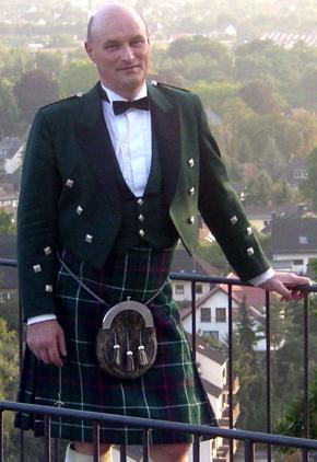 kilt shirt worn with formal Highland Dress