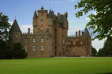 kilt Scotland photos Glamis Castle
