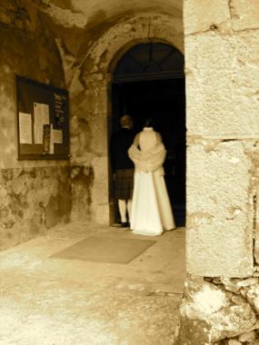 Bride and her father at her Irish wedding