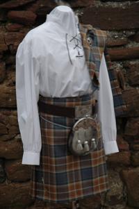 photo of Jacobite shirt being worn with a kilt