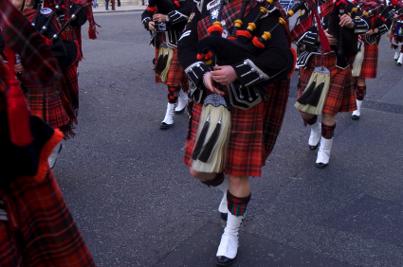 Scotish pipe band playing the bagpipes